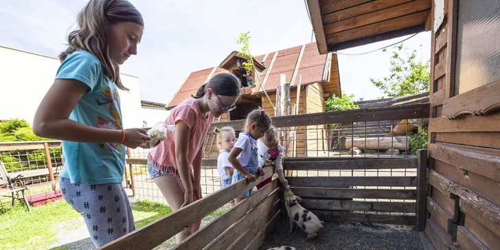 Víkendové tvoření v Rodasu: vyrobte a nazdobte si dřevěný svícen a svíčku