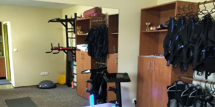 Dejte si do těla: EMS lekce fitness na Infinity přístroji s osobním trenérem