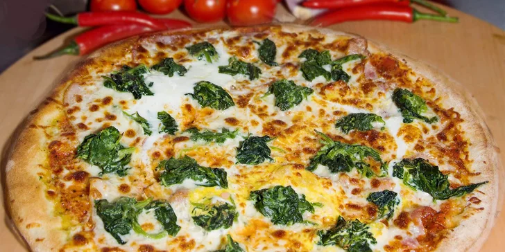 Parádní pizza o průměru 45 cm na odnos s sebou: výběr z 12 druhů