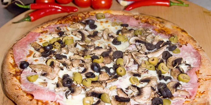 Parádní pizza o průměru 45 cm na odnos s sebou: výběr z 12 druhů