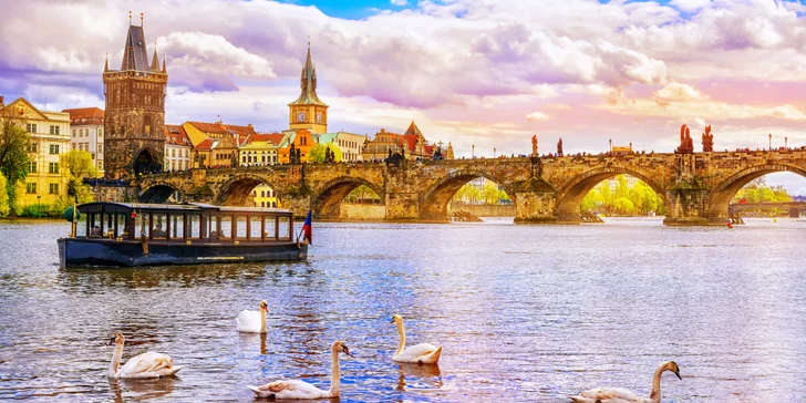 Romantický pobyt kousek od Staroměstského náměstí s welcome drinkem