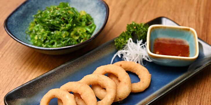 Výběr předkrmů ve Fuku wok & sushi v Perlovce: krevety, taštičky, závitky, wakame i edamame