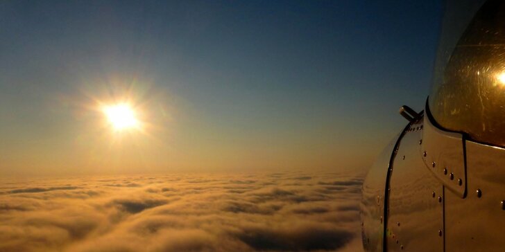Ukázkový romantický let Cessnou při západu slunce: 30 nebo 60 min. až pro 3 osoby