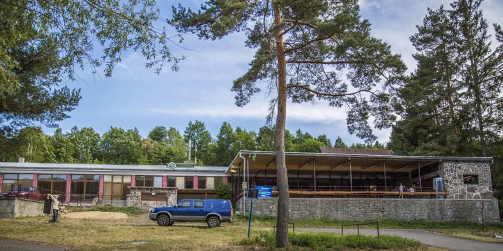 Komfortní apartmány s pláží u Vranovské přehrady s bazénem, saunou i lodičkami