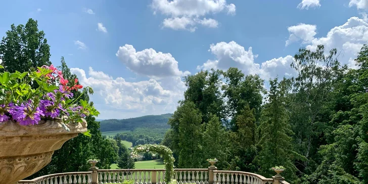 Pohádková romantika v Chateau Zbiroh: večeře v krčmě, masáž a prohlídka zámku