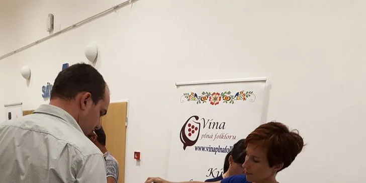 Vstupenka na Moravský vinařský podzim 2022: degustace vín i cimbálová muzika