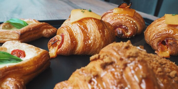 Snídaně jako ve Francii: croissant a káva podle výběru pro jednoho či dva