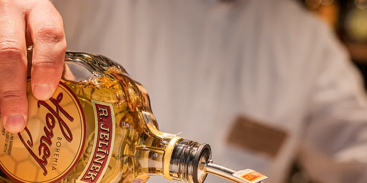 Interaktivní prohlídka Muzea slivovice R. JELÍNEK, ochutnávka a míchané drinky