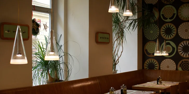 Steak z jakékoliv části amerického býčka, příloha dle výběru, salát a dezert