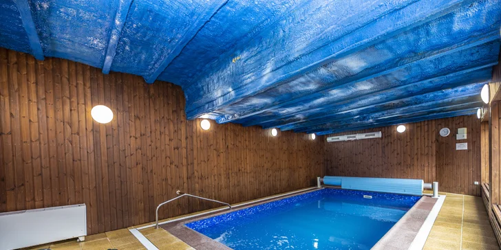 Jižní Morava plná výletů a relaxace: penzion s polopenzí a privátní vířivkou