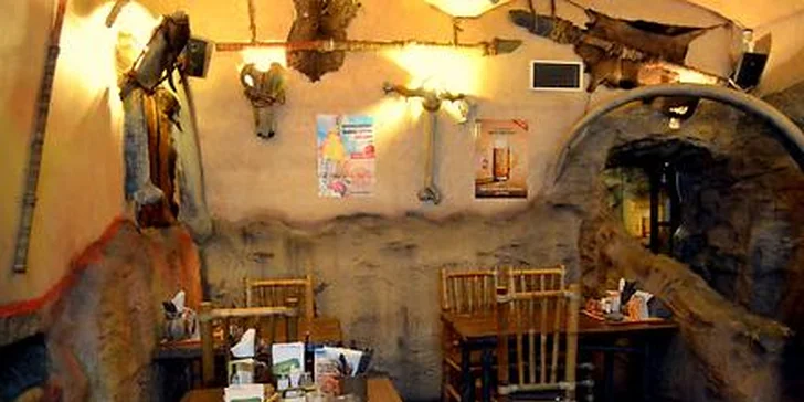 Obědové víkendové menu pro 4 osoby v Originálním pravěkém restaurantu