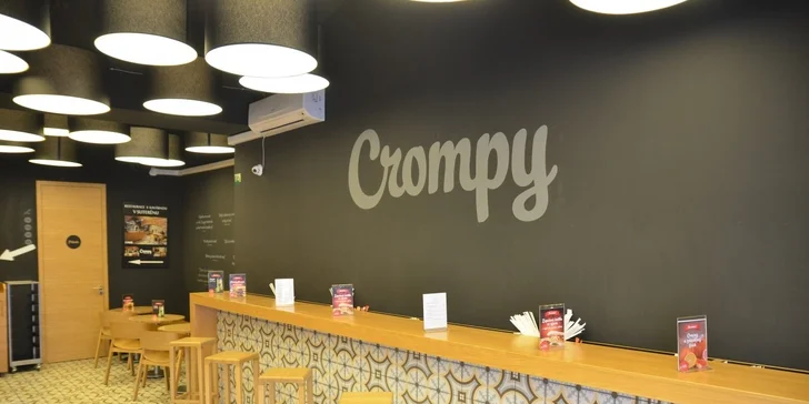 2 kávy a 2 domácí medovníky v Crompy
