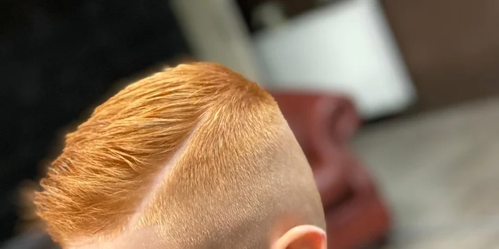 Buďte za elegána: úprava vousů a střih pro dospělého i dítě v barber shopu