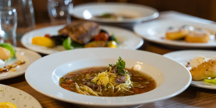 Farmářovo menu: dva hlavní chody, dezert, káva i víno s prohlídkou statku