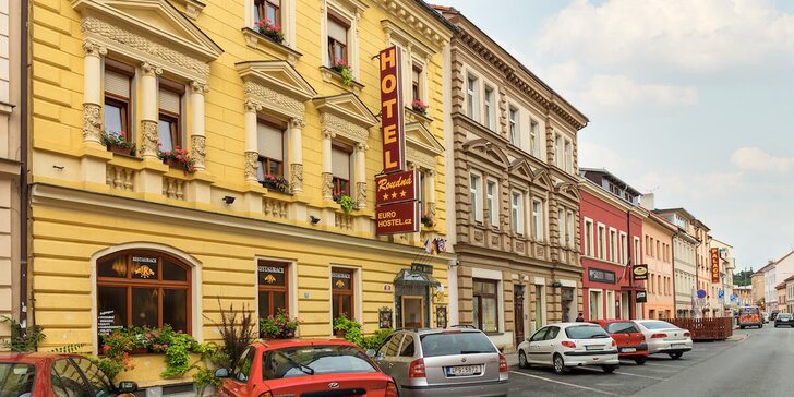 Za krásami Plzně: pěkný hotel v centru města, snídaně i láhev vína
