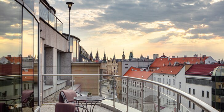5* hotel Marriott v centru Prahy: snídaně a občerstvení nebo brunch, parkování a jízdenka na MHD