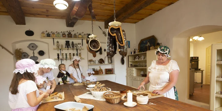 Areál v podzámčí Košátky: muzeum alchymie a perníků, zookoutek i kreativní dílny