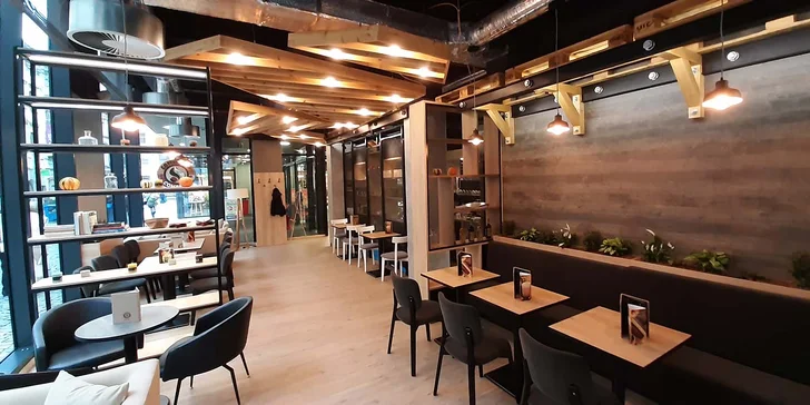 Otevřený voucher do Coffeeshop Company v Olomouci a Zlíně: 250 či 500 Kč na kávu, čaje, limonádu i bagely či dorty
