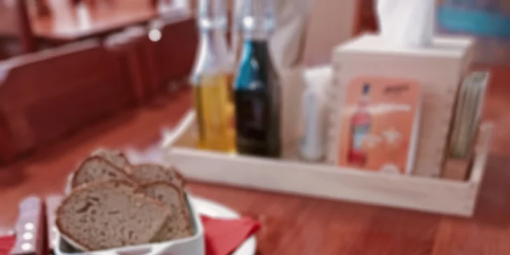2× 550g marinovaná pečená žebra s medovo-švestkovou omáčkou