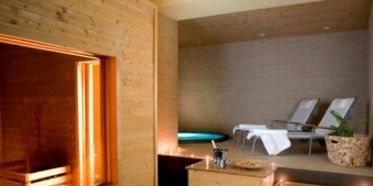Thajské masáže, privátní sauna s vířivkou s 50% slevou v Zen studio & Holmes Place