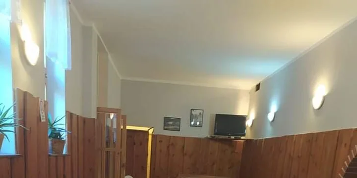 Grilovaná žebírka na medu s opečenými brambory pro 1 nebo 2 osoby