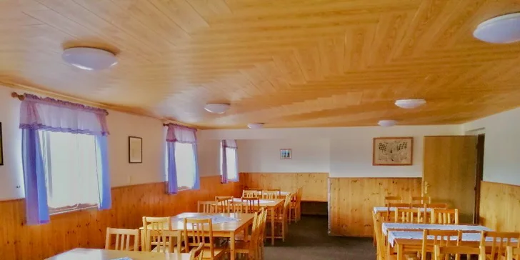 Až 15denní pobyt přímo v Peci pod Sněžkou: horská bouda, polopenze a turistická karta