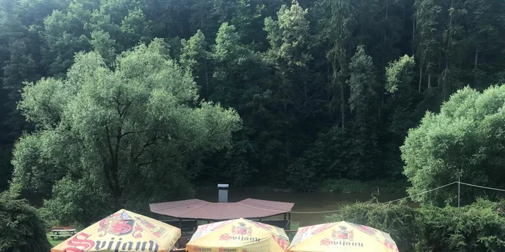 Grilovaná žebírka na medu s opečenými brambory pro 1 nebo 2 osoby