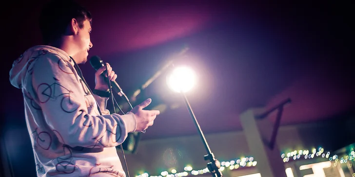 Vstupenka na stand-up comedy SHOW stání před Crossem