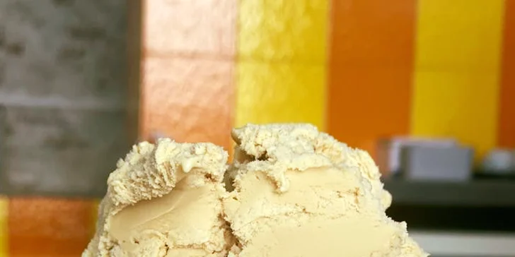 Domácí italské gelato: střední nebo velká porce či celá vanička, možnost kombinace příchutí
