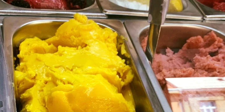 Domácí italské gelato: střední nebo velká porce či celá vanička, možnost kombinace příchutí