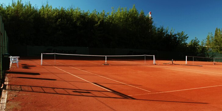 Individuální lekce tenisu s profesionálním trenérem Jiřím Horáčkem z okruhu ATP pro 1 i 2 osoby
