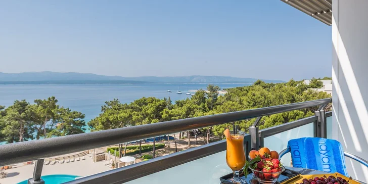 4* dovolená na ostrově Brač: hotel přímo u moře, polopenze, bazén i wellness centrum