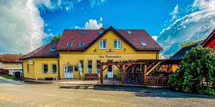 Objevte kouzelné Táborsko: Pobyt na 3 až 8 dní se snídaněmi i lahví vína