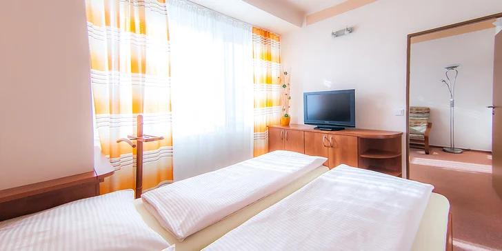 Dovolená v Beskydech: hotel se snídaněmi nedaleko Velkých Karlovic i Pusteven