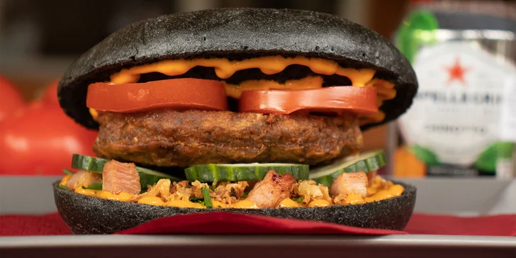 Burgery podle výběru i s hranolky a nápojem: hovězí, kuřecí, vege i speciální