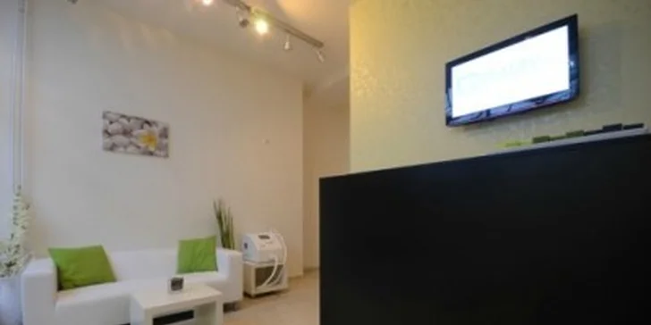 799 Kč za bělení zubů laserem v hodnotě 4900 Kč. Revoluční metoda Smile Brilliant bez použití peroxidu.