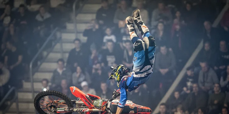 Tandem backflip s Petrem Pilátem: příprava, zapůjčení vybavení i video