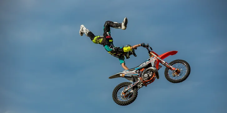 Tandem backflip s Petrem Pilátem: příprava, zapůjčení vybavení i video