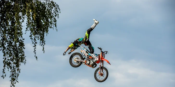 Tandem backflip s Petrem Pilátem: příprava, zapůjčení vybavení i video