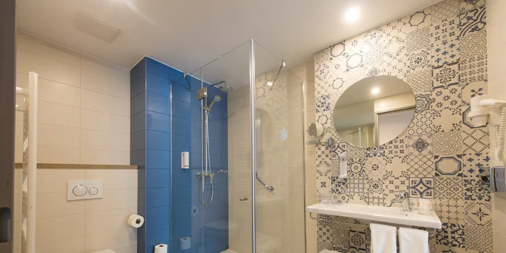 Poznejte Budapešť: moderní 4* hotel v centru, snídaně, sauna i fitness