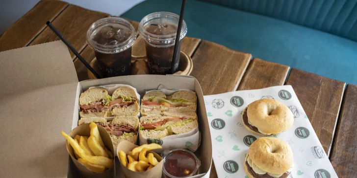 Nadupaný bagel box a mini bagely s nutellou a banánem pro 2 osoby