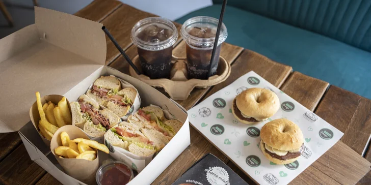 Nadupaný bagel box a mini bagely s nutellou a banánem pro 2 osoby