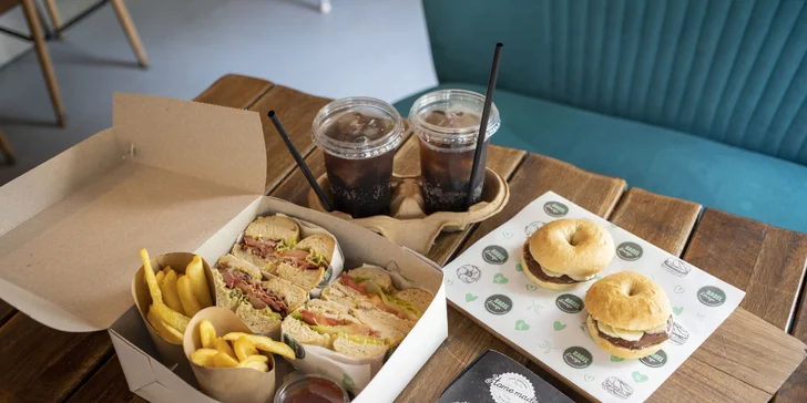 Nadupaný bagel box a mini bagely s nutellou a banánem pro 2 osoby