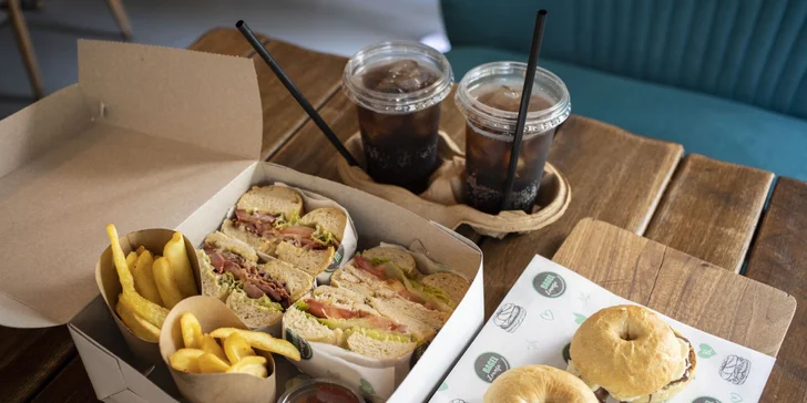 Nadupaný bagel box a mini bagely s nutellou a banánem pro 2 osoby