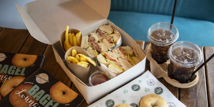 Nadupaný bagel box a mini bagely s nutellou a banánem pro 2 osoby