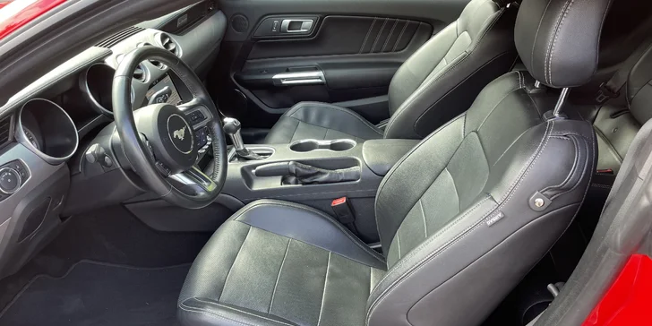 Zapůjčení Fordu Mustang GT Shelby paket na 6, 12 či 24 hodin