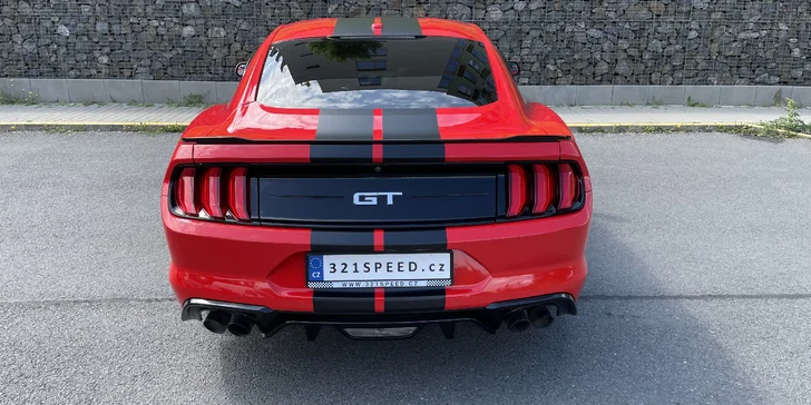 Zapůjčení Fordu Mustang GT Shelby paket na 6, 12 či 24 hodin