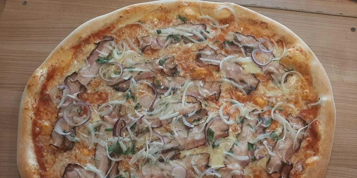 Odneste si křupavé potěšení: pizza dle výběru o průměru 32 cm vč. krabice