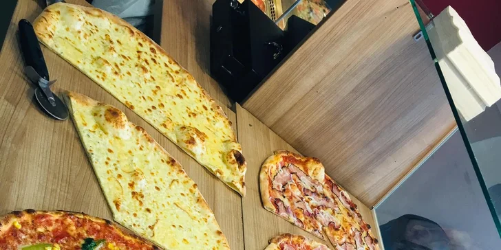 Odneste si křupavé potěšení: pizza dle výběru o průměru 32 cm vč. krabice
