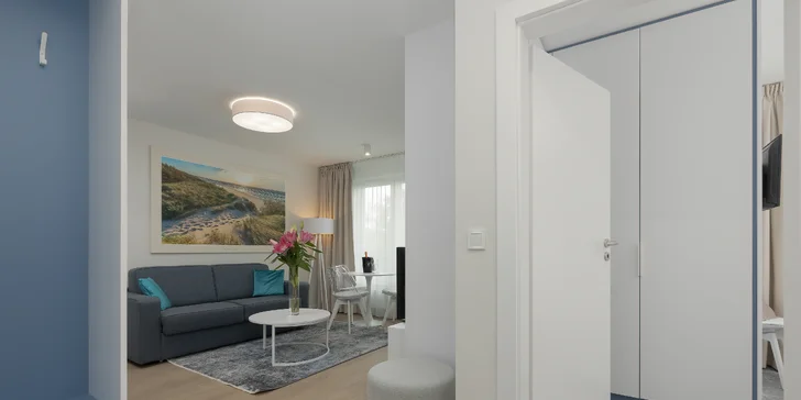 Apartmán je rozdelený na dve zóny – relaxačnú a spaciu, čo zaručuje dostatočné súkromie pre každého.
